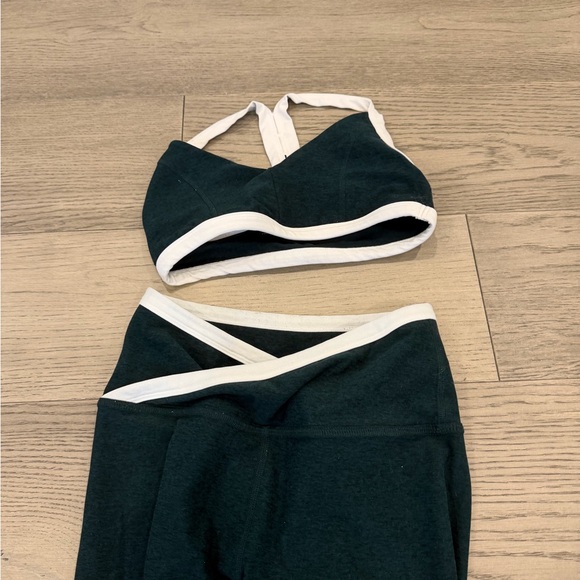 Beyond Yoga Set - Picture 2 of 3